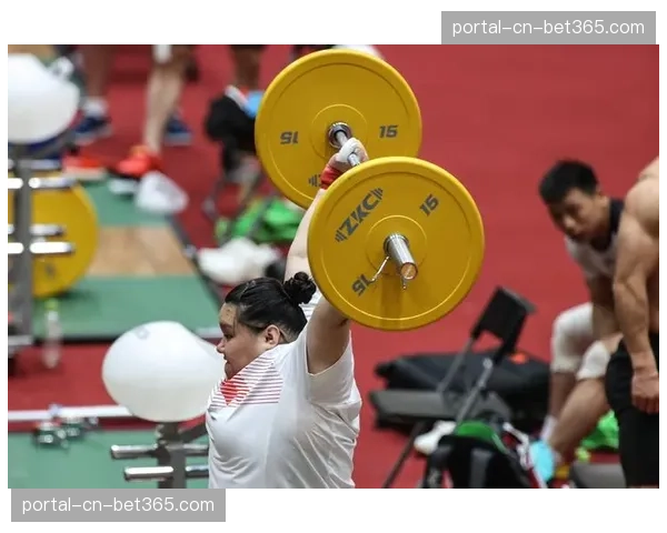深度报道：科技助力训练——实时生物力学反馈系统在举重队的应用